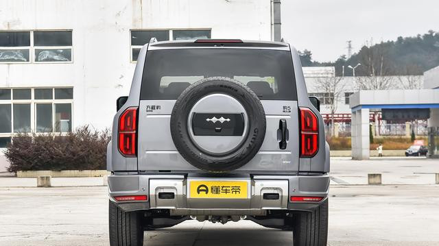 硬派“方盒子“SUV，谁更值得选？深蓝G318无忧穿越版VS方程豹豹5