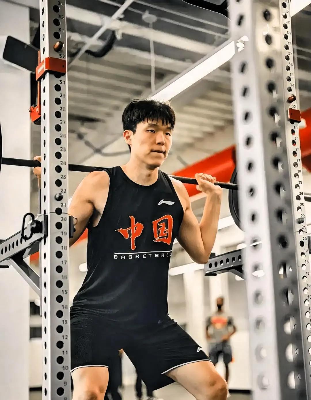 杨瀚森正式无缘亚洲杯比赛！
中国篮协官方宣布：同意杨瀚森不参加亚洲杯的国家队集训