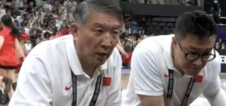 宫鲁鸣下课！大概率不太可能发生的事情，但是失利主教练负全责：
1.王思雨得不到