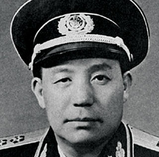 1937年，毛主席来到了延安的中央党校，此行的目的就是亲自给战士们讲话，没想到在