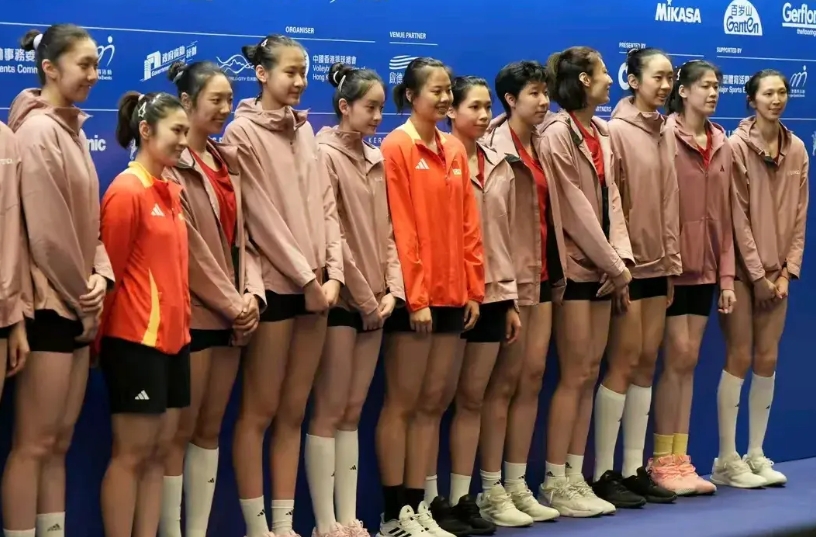 差距明显，据悉香港电视台已购买女排世联赛版权，届时将转播中国女排全部比赛，但可怜
