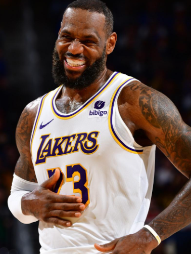 詹姆斯状态不知道怎么说，是不是根本没有战术地位有点摆了，速度变慢了，体力又下降了