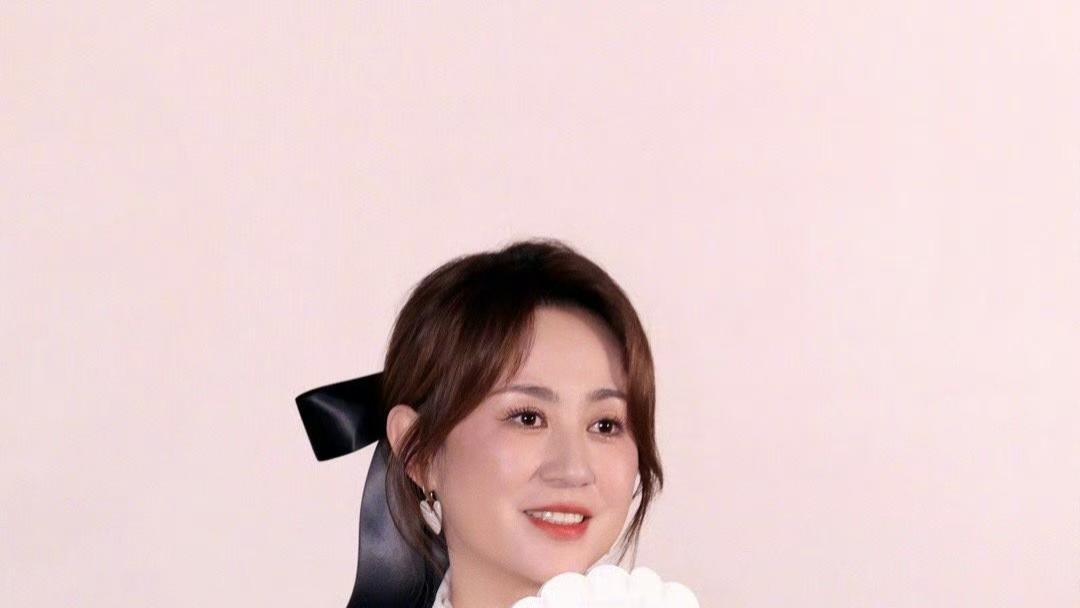 马丽长沙路演哽咽发声：拒绝过度关注，呼吁保护家人