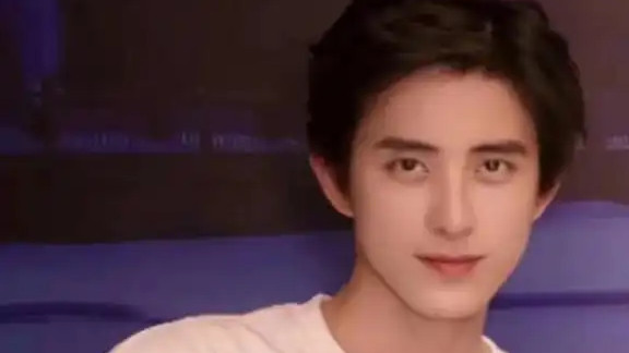 长得好看没用？看敖瑞鹏成名之路，才懂什么是被老天追着喂饭吃