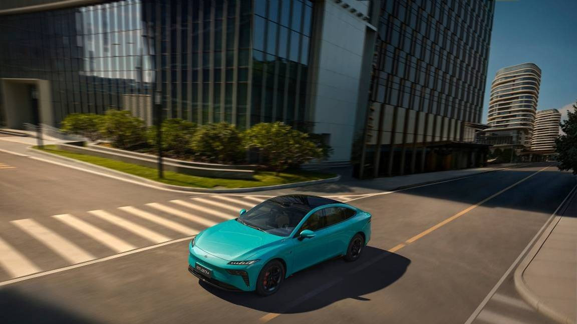 3秒级加速+标配激光雷达，东风奕派eπ007+开启预售，14.99万元起