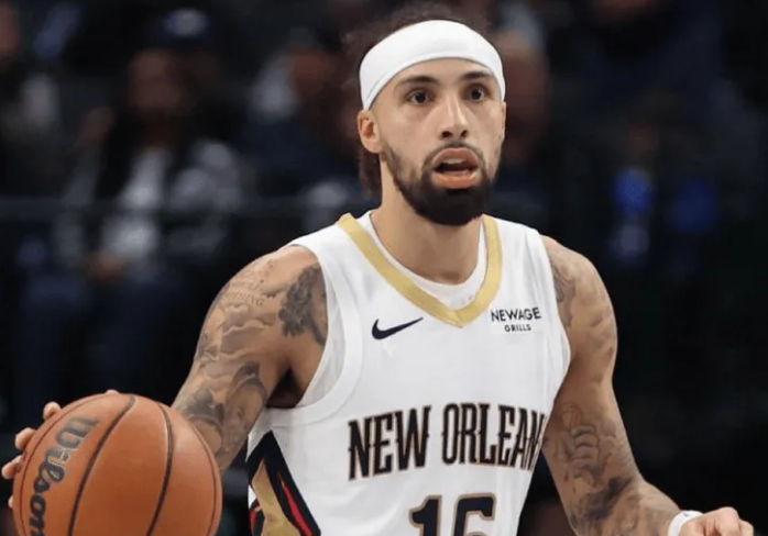 美媒更新动态，转载记者Jake Fischer的报道：
“步行者另一个需要关注的