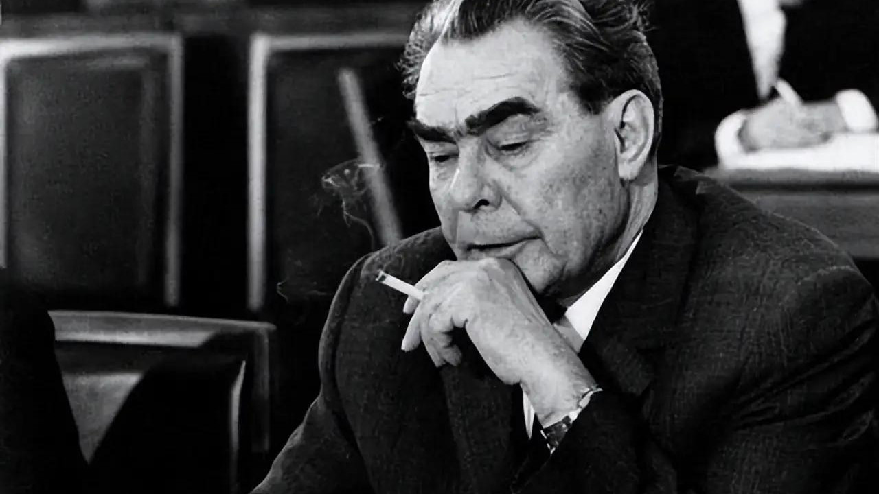 勃列日涅夫定下三位接班人，随便哪个都能避免悲剧，却都蹊跷出局