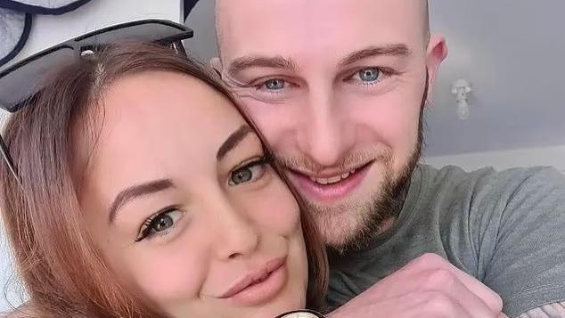 土耳其惊魂48小时！英国女游客暴毙后惊变"空心人"，跨国尸检曝器官离奇失踪