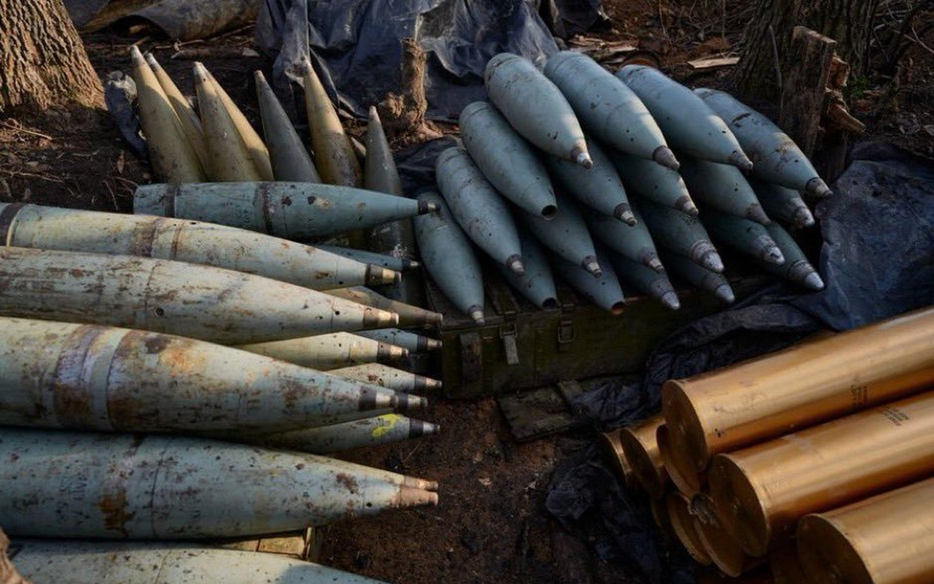 朝鲜炮弹援俄 美对华提要求











炮弹如雨下，夜幕下，上千万枚炮