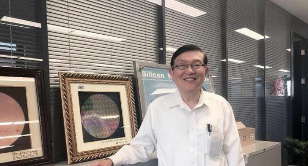2000年，张汝京将台湾的所有财产变卖，孤身一人来到大陆创立了如今举世闻名的中芯
