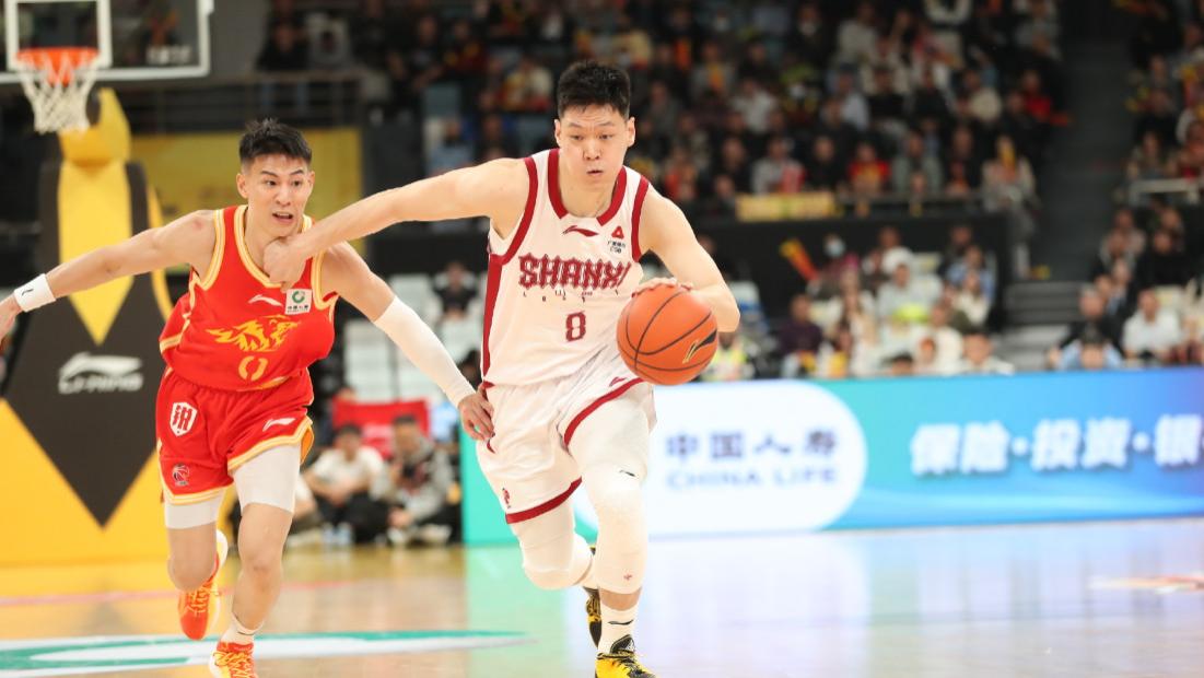 真狠！揭幕战一球不进还险些干废林秉圣，名记：多练球技少练连招