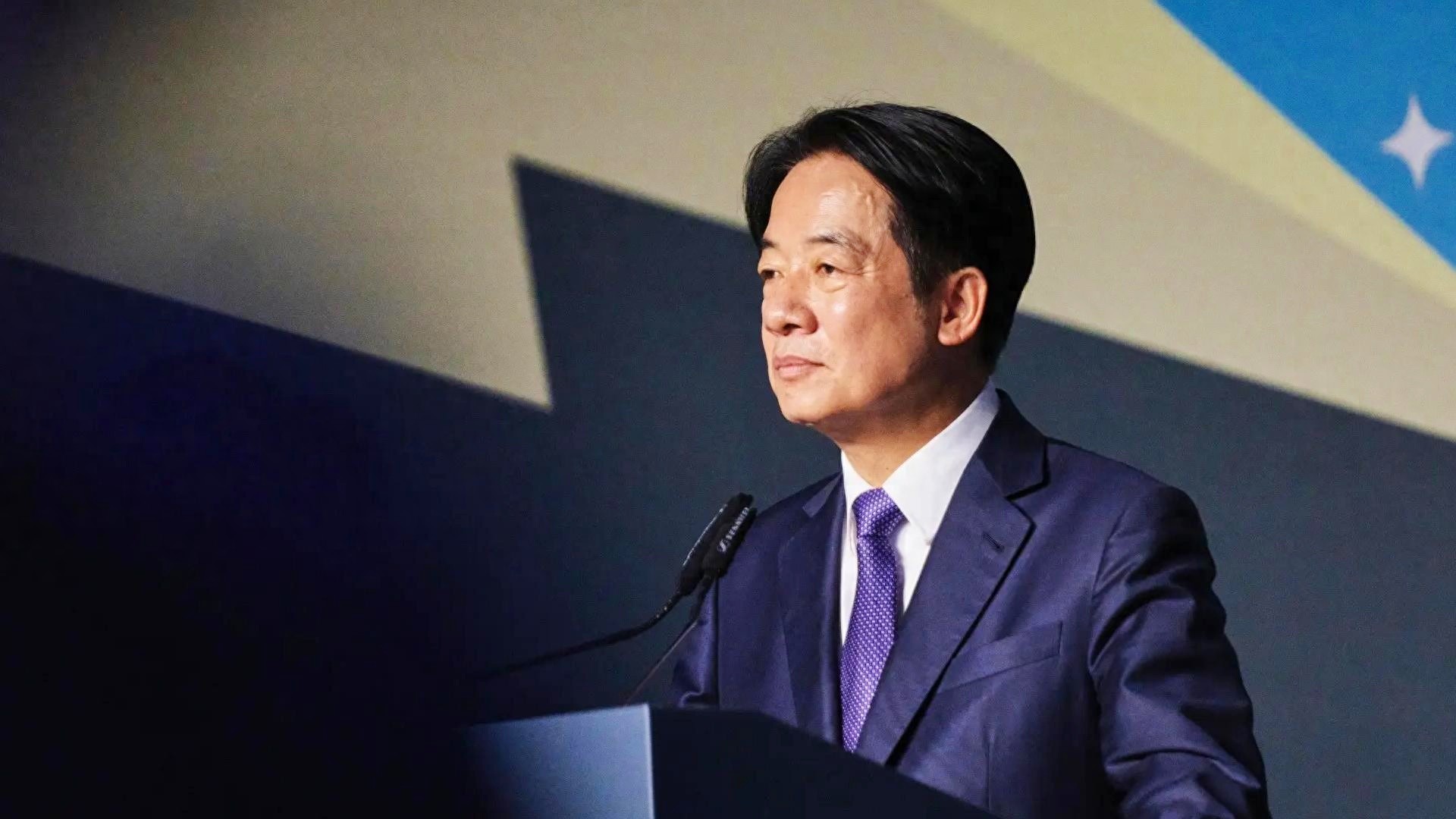 赖清德成为台湾地区领导人以后，在“台独”方面的小动作越来越多。在政治上，赖清德将