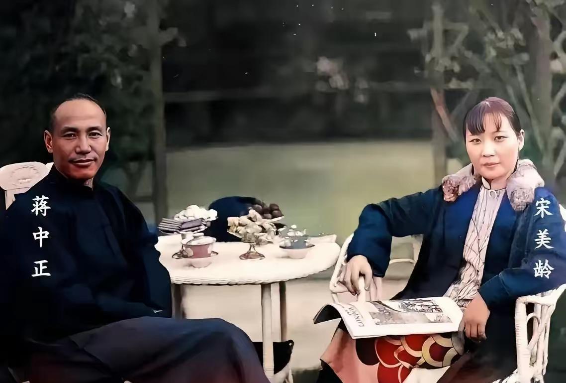 1927年，蒋介石终于追到宋美龄，这一年蒋介石39岁，宋美龄29岁，两人相差10