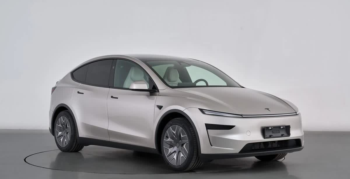 特斯拉深夜炸场！ModelY L六座版官宣，33.9万起！

车圈的朋友们，