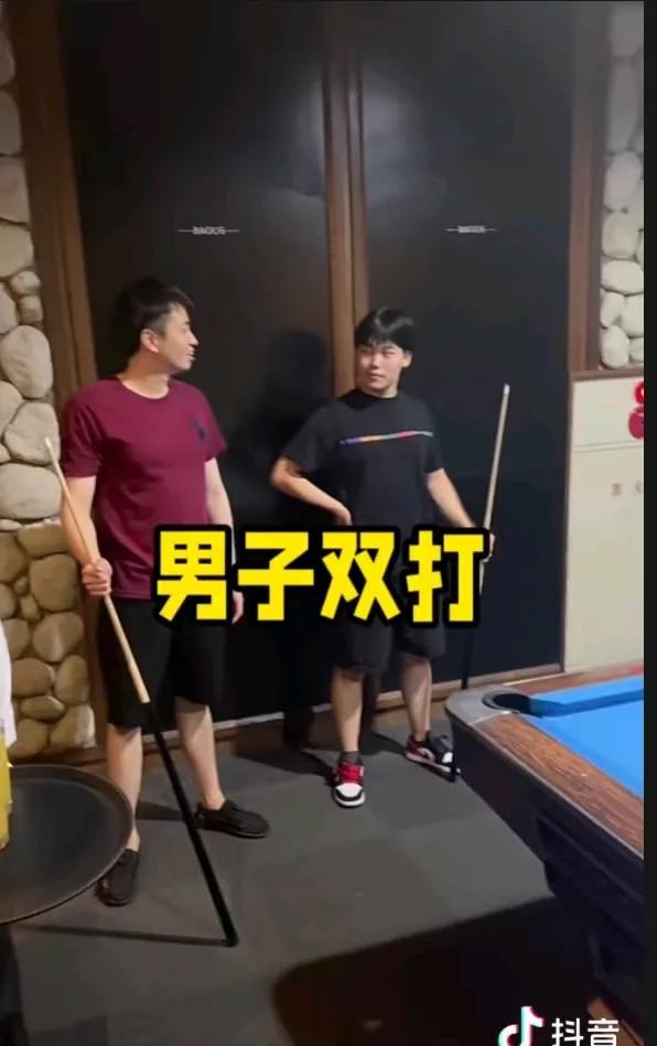 闫安也已经回北京了。
刚刚看到闫安更新了在日本打T联赛的Vlog，镜头里松岛辉空