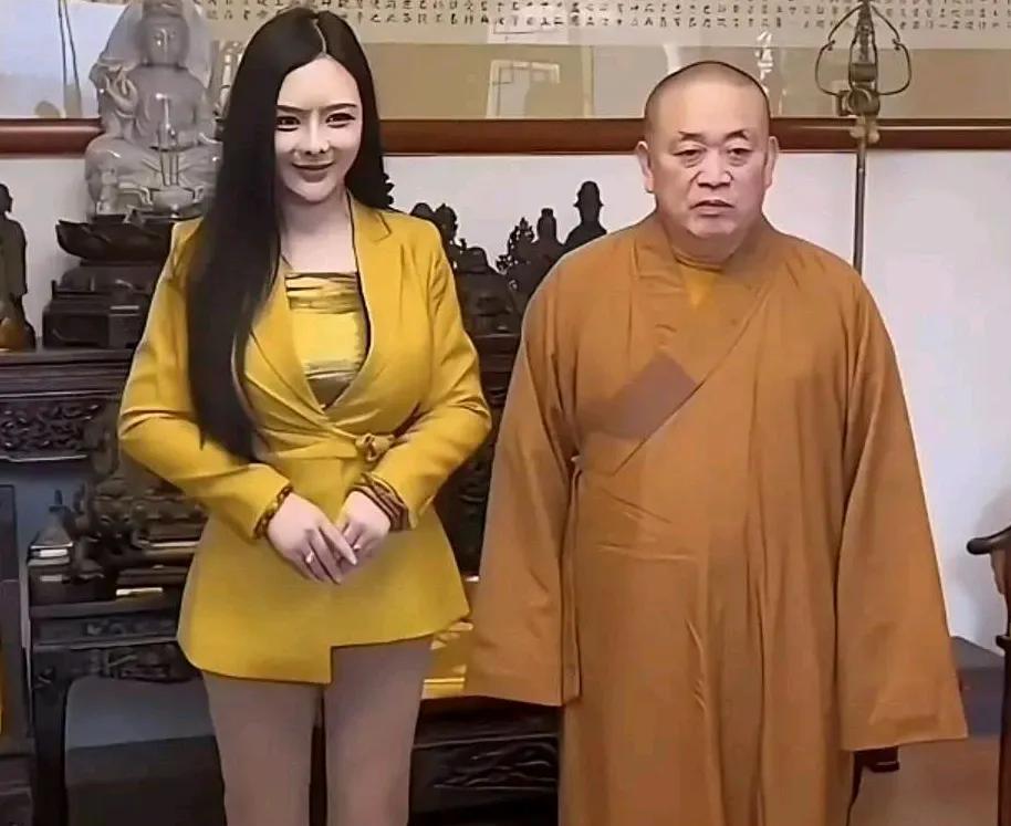 孤陋寡闻了！之前我一直认为一个人看破红尘才去当和尚的，对女人应该早就不感兴趣了。