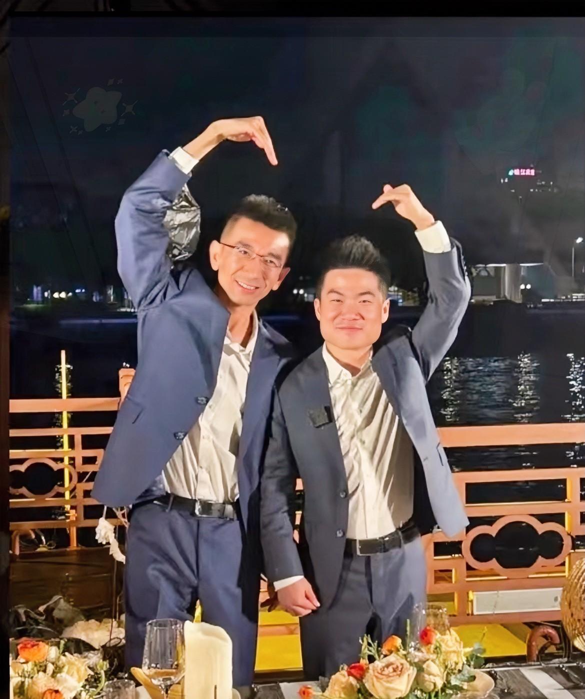 孙东旭曾经吐槽董宇辉不懂管理？
这明明就是高级凡尔赛啊！
老董不插手日常琐碎，专