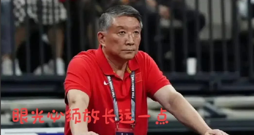 “国字号”主帅究竟怎么了……？

此次中国女篮夺得亚洲杯季军之后，在颁奖现场，看