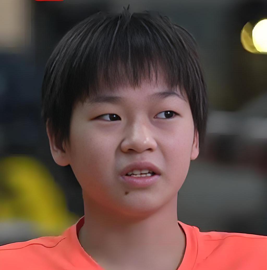 我有点懵了，
拿冠军的是陈芋汐，
可为什么大家都在恭喜全红婵呢？
全红婵是很厉害