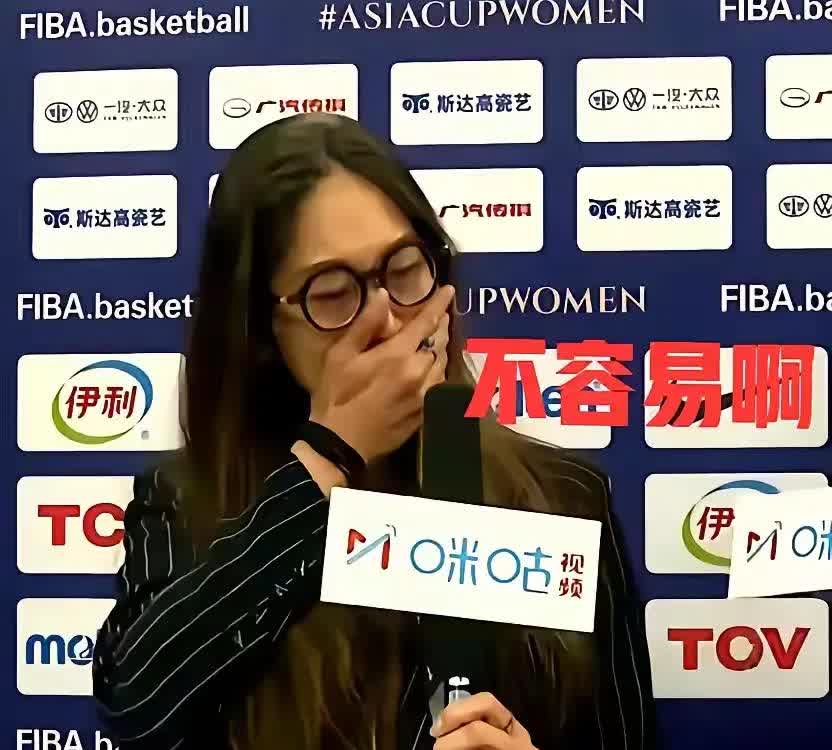 隋菲菲力挺宫鲁鸣！68岁不容易啊！这是什么意思呢？替宫鲁鸣鸣不平？
当年宫鲁鸣
