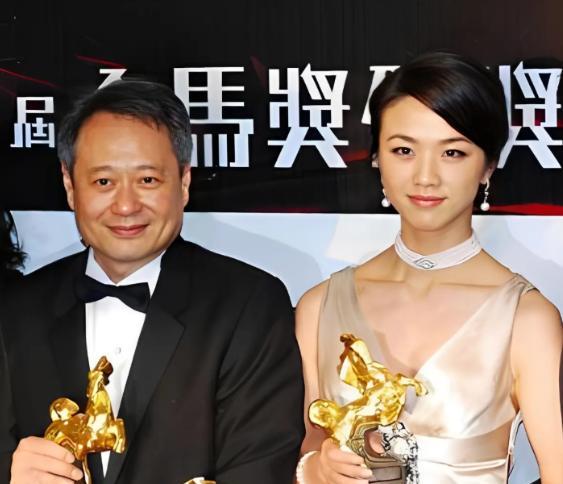 2006年，汤唯的人生就像被命运按下了“加速键”，男朋友的一句“你疯了！这种戏都