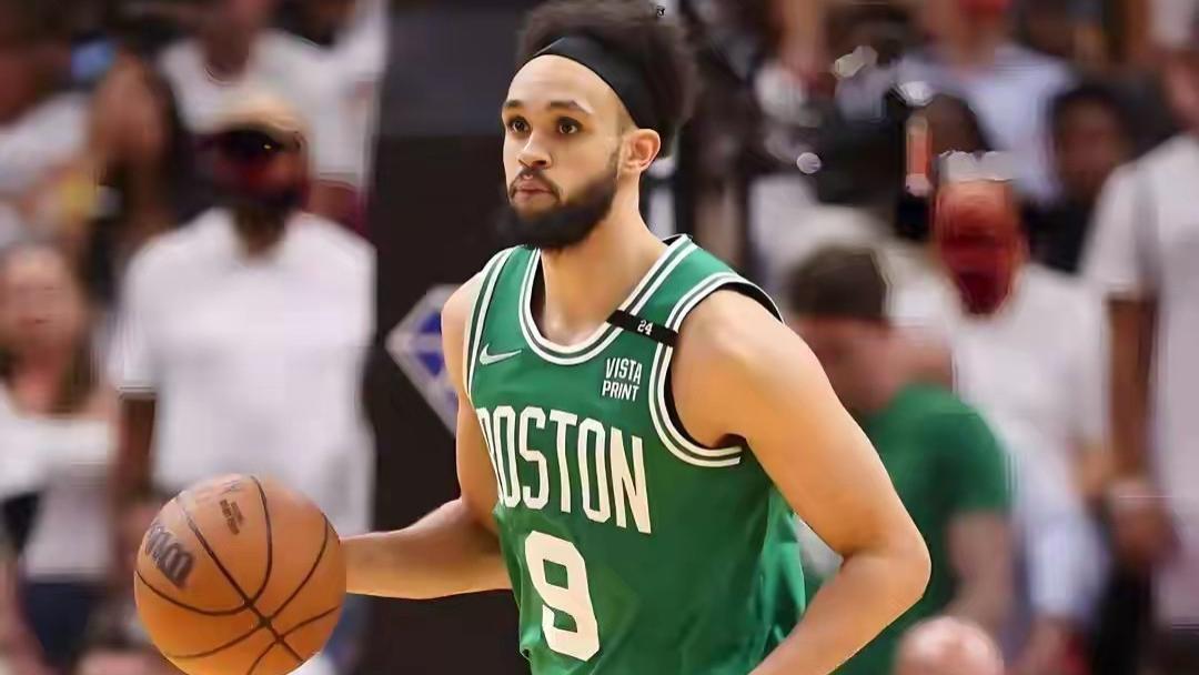 火箭揭幕战阵容让人眼前一亮，如果能交易来怀特，真是无敌了！