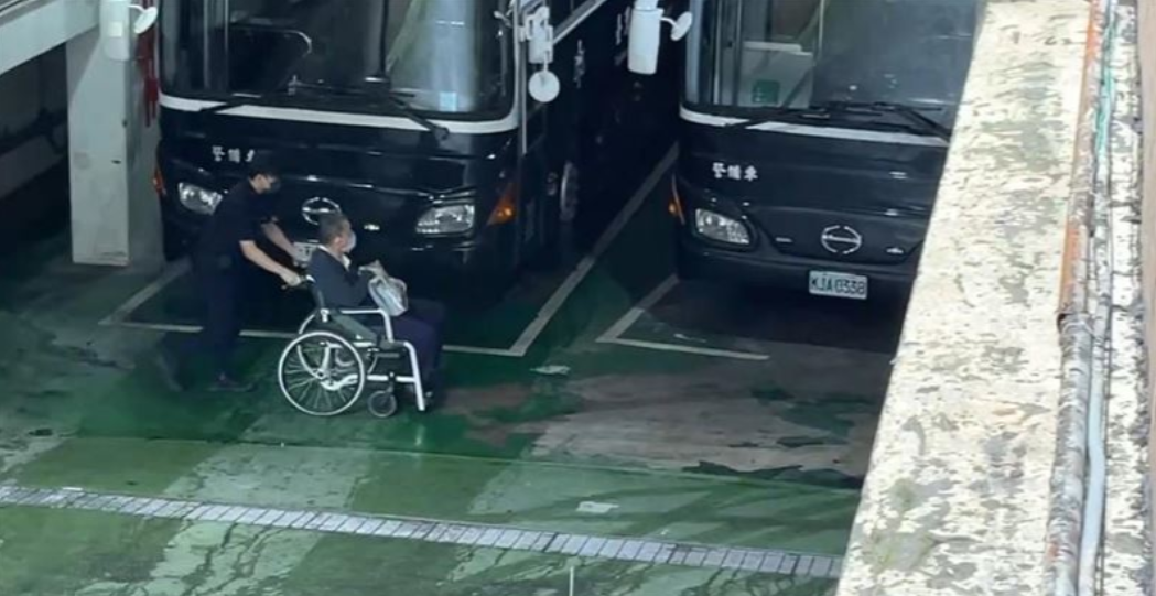 法院今勘验柯文哲随身碟！沈庆京惊传“廔管都是血”、紧急送医

5日上午，台北地院