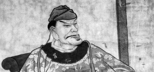 一天，朱元璋出巡遇见一位老妇。她拦住朱元璋，痛骂：“忘恩负义！”谁知，朱元璋不仅