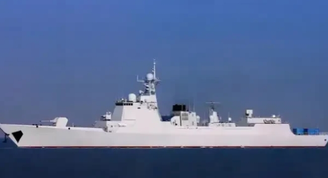 什么不多造点055型驱逐舰，反而继续批量生产052D？说白了，如果对上美国航母战