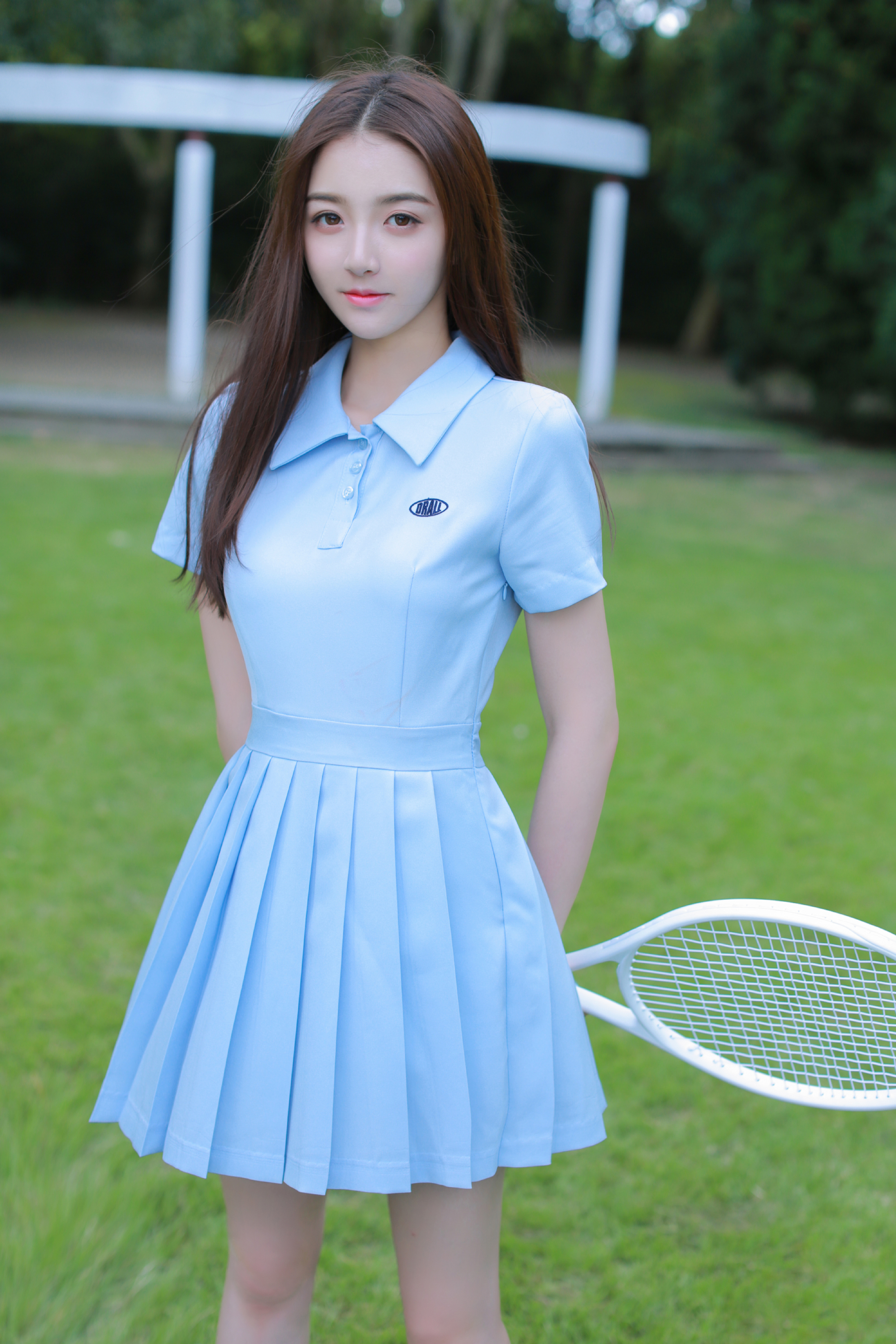 减龄穿搭推荐：蓝色系列的套装，小女生也可以非常有气质