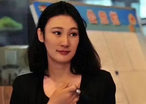 周琦老婆以离婚逼其回国 遭网友指责后删社媒退网