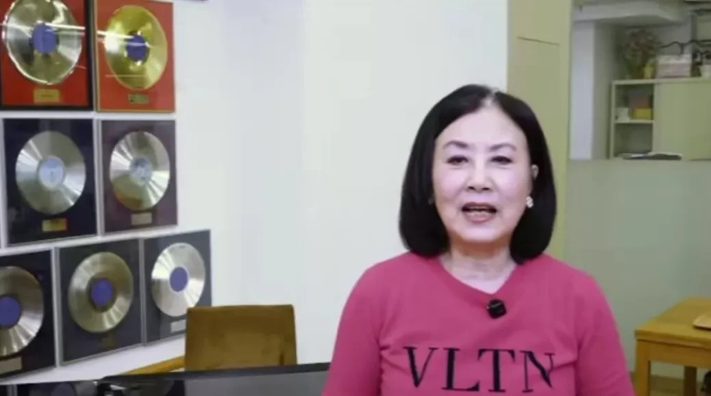 汪明荃上海开演唱会











谁会去看汪明荃的演唱会？这个问题在我脑