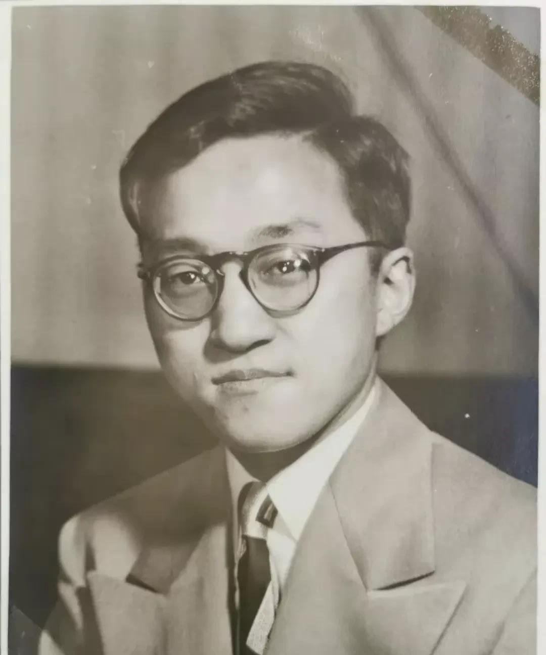 1950年，杨嘉墀目睹新中国诞生，迫切希望回国效力，但遭美方阻挠，只得暂留美国，