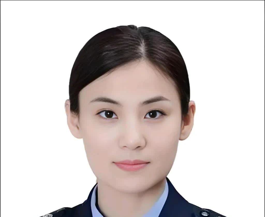 谁说女子不如男！她是河南为数不多的女公安局长。

陈静?，1978年8月出生