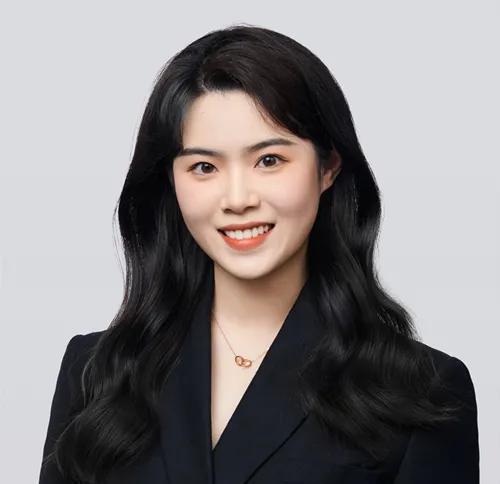 马越斐：大运会铁打的教练
          就职于华东理工大学体育部，曾经也是