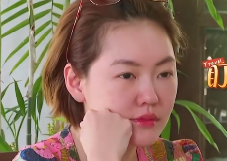 为什么大s去世后，
小s就独木难撑了？
只因她做事顾头不顾尾！以前有大s替她收拾