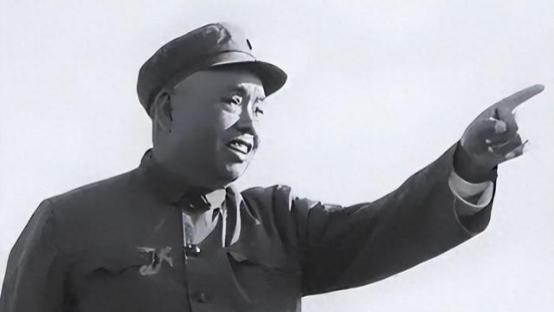 谭希林被点名搞外交，心中茫然，许世友：你好歹也是黄埔军校的