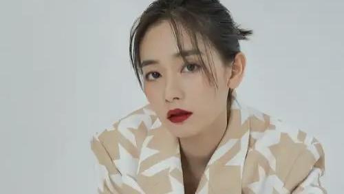 香港金像奖最佳女主角，素颜给罗云熙《剥茧》做配角，完全认不出