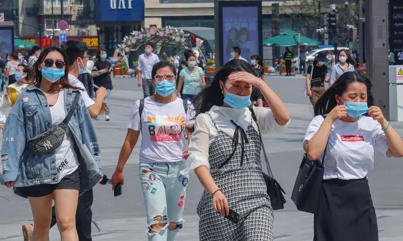 一则“女生高考288分全家欢呼雀跃”的新闻冲上了热搜！真该为这个孩子和这个家庭点