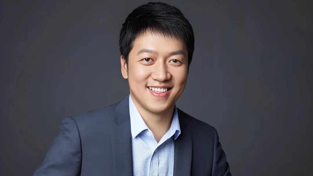 闲鱼最大对手，转转集团CEO黄炜，战略性撤退，全力押注新业务