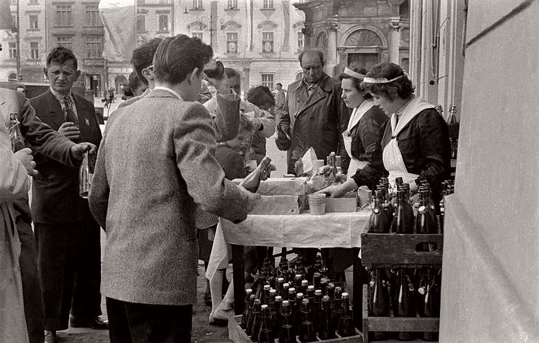 早，恰饭冇？（1959年华沙）
