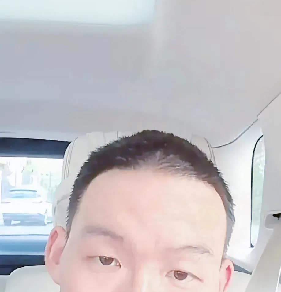 谢浩南最新动态
1、手机谢爸爸已给换了新款，买了手表，不会再出现那种奇怪时间差