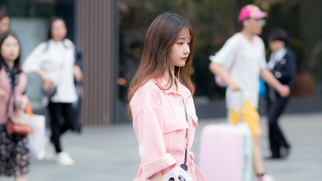 连体裤很友好，完美遮盖身材缺点，免去搭配烦恼