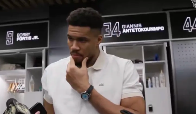 NBA常规赛，雄鹿106-139不敌森林狼。
赛后雄鹿球员扬尼斯-阿德托昆博接受