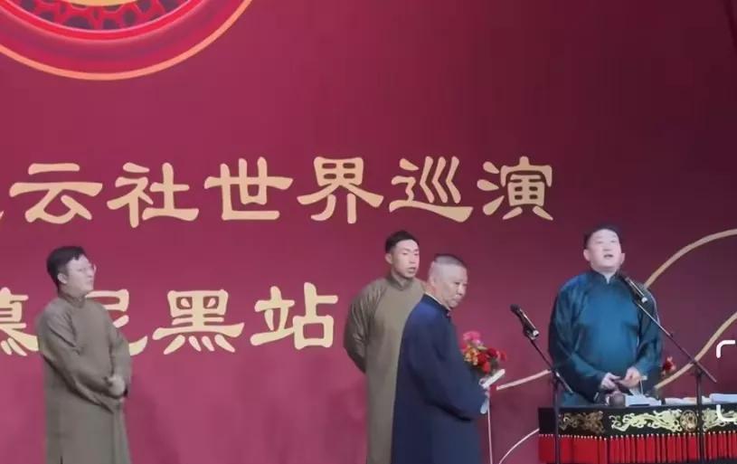 慕尼黑专场的舞台上，张鹤伦带着《小娟》可爱返场，搭档郎鹤炎即兴演绎了一段京剧。轮