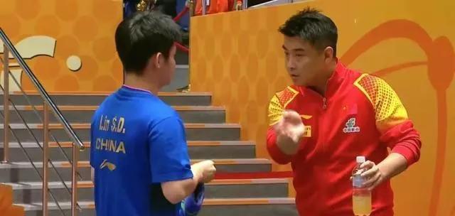 我想对林诗栋说一句心里话，以后你真的要多研究一下张本智和的打法，有针对性地去研究