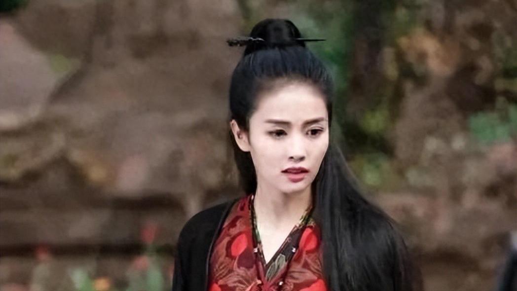 白鹿发文错别字频出！于正护短遭打脸，娱乐圈“文化病”咋治？