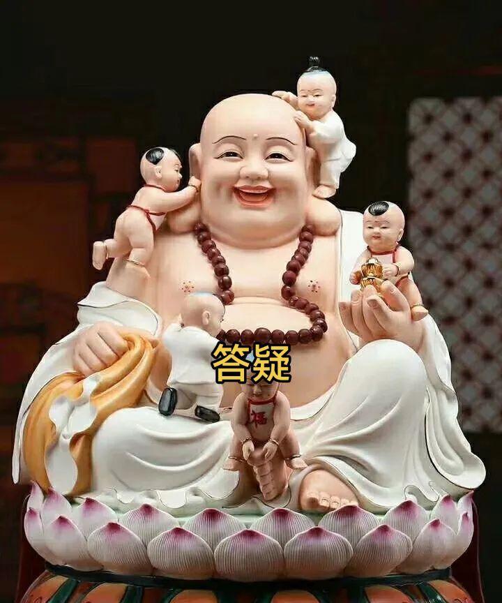 问：儒家经典中说：“君子应不近歌舞女色。”所说的“不近”，只不过是比较淡然而已。