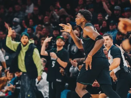 NBA常规赛森林狼主场对阵马刺的比赛已经结束。全场战罢，森林狼以125-112战