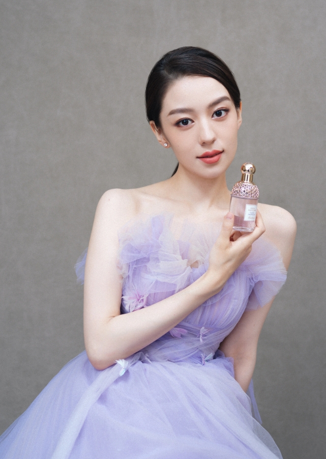 吉娜的颜值水平怎么样？